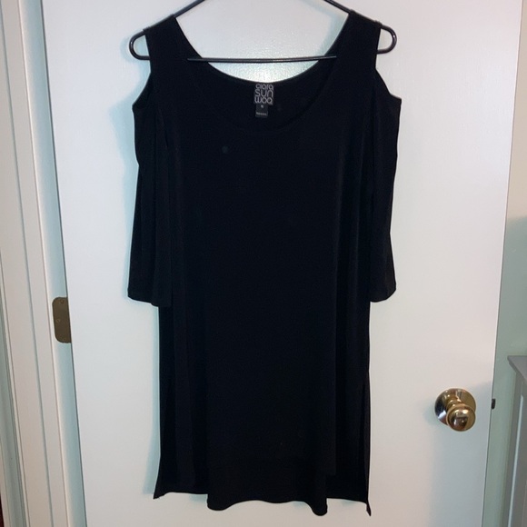 Clara Sun Woo, Size M, Black cut out Shoulder, Tunic Top - Picture 2 of 11
